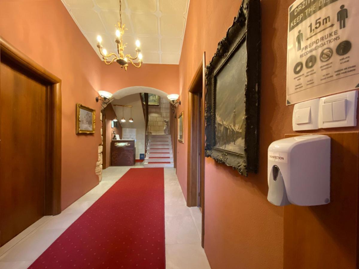 Shangri La Mansion Pensión Mostar