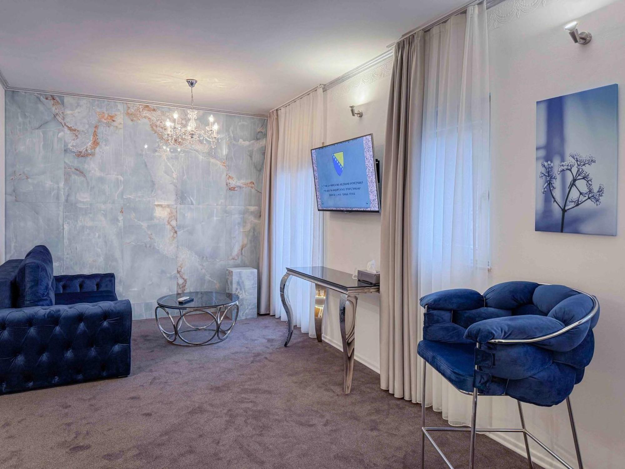 Gasthuis Shangri La Mansion 3*