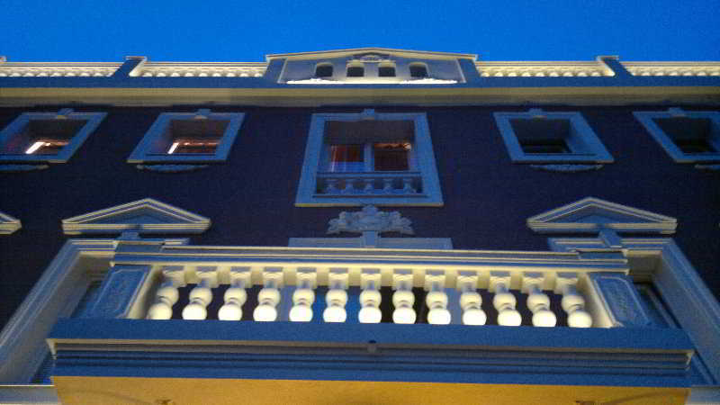 Shangri La Mansion 3*